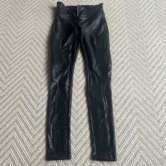 Spanx faux leather Moto leggings size XS - Picture 2 of 3